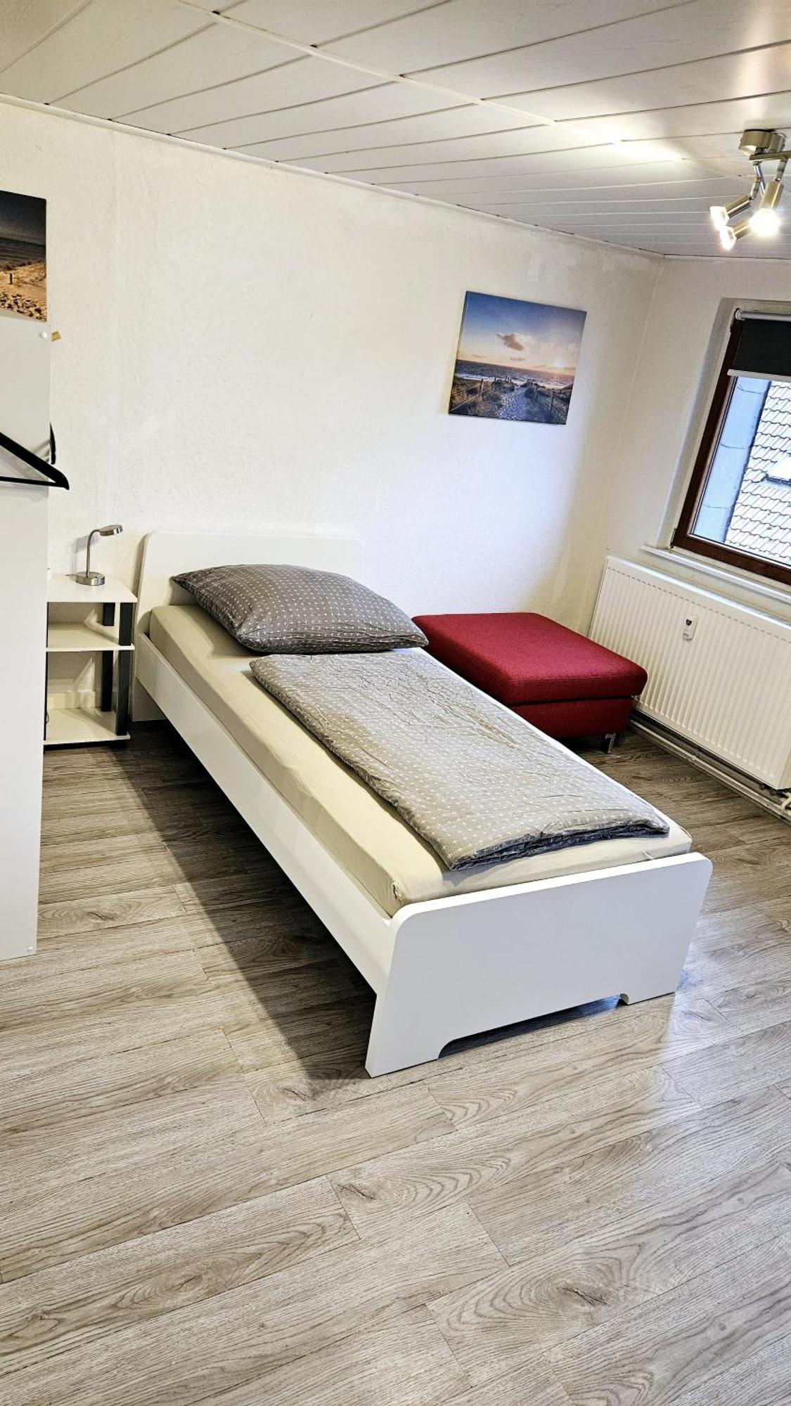 80Qm Monteuroase In Melsungen - Schwarzenberg Mwst Ausweisbar Apartment ภายนอก รูปภาพ