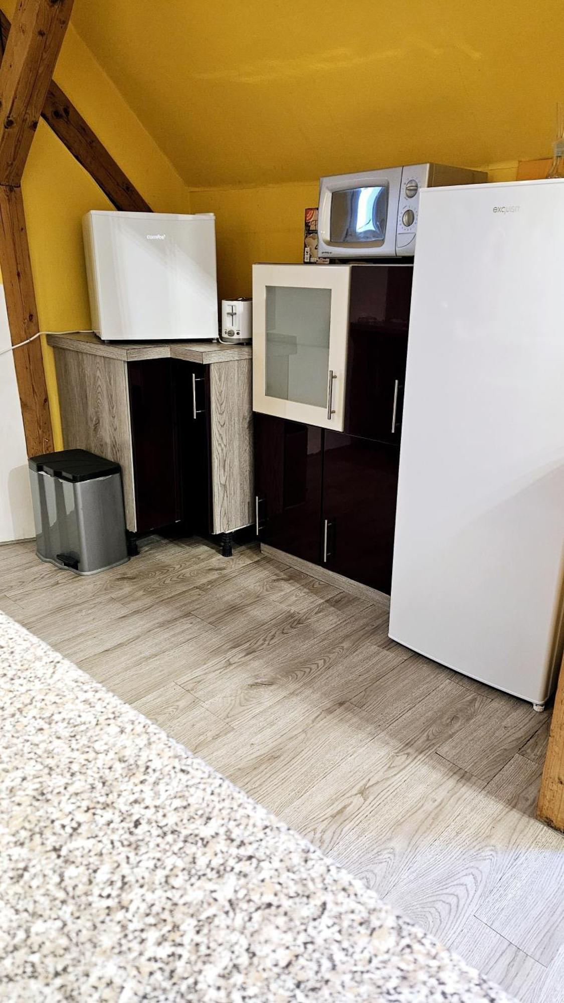 80Qm Monteuroase In Melsungen - Schwarzenberg Mwst Ausweisbar Apartment ภายนอก รูปภาพ